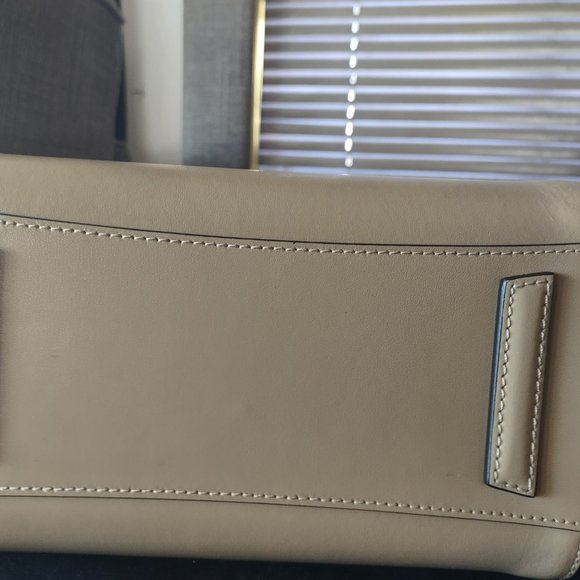 BRAND NEW GIVENCHY SMALL SLICK ANTIGONA LEATHER SATCHEL - Picture 4 of 7
